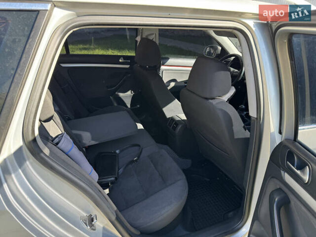 Сірий Фольксваген Гольф, об'ємом двигуна 1.6 л та пробігом 267 тис. км за 7499 $, фото 8 на Automoto.ua