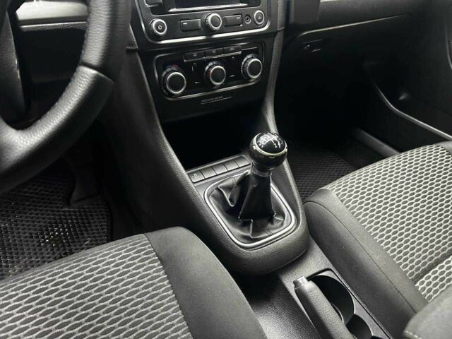 Сірий Фольксваген Гольф, об'ємом двигуна 1.6 л та пробігом 316 тис. км за 6900 $, фото 9 на Automoto.ua