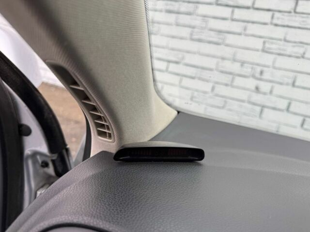 Серый Фольксваген Гольф, объемом двигателя 1.6 л и пробегом 202 тыс. км за 7500 $, фото 16 на Automoto.ua