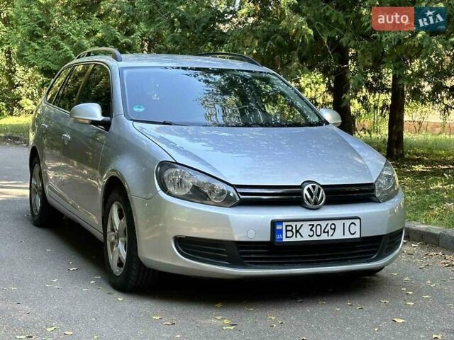 Серый Фольксваген Гольф, объемом двигателя 1.6 л и пробегом 285 тыс. км за 7100 $, фото 3 на Automoto.ua