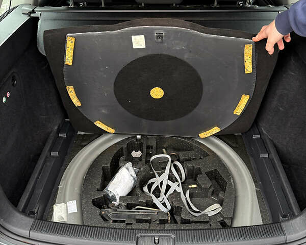 Серый Фольксваген Гольф, объемом двигателя 2 л и пробегом 277 тыс. км за 8350 $, фото 39 на Automoto.ua