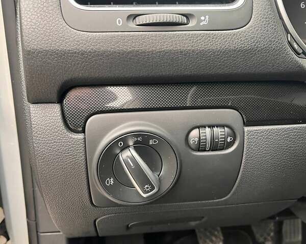 Фольксваген Гольф 2010 в Славуте на Automoto.ua Серый Фольксваген Гольф, объемом двигателя 1.39 л и пробегом 230 тыс. км за 7200 $, фото 18 на Automoto.ua