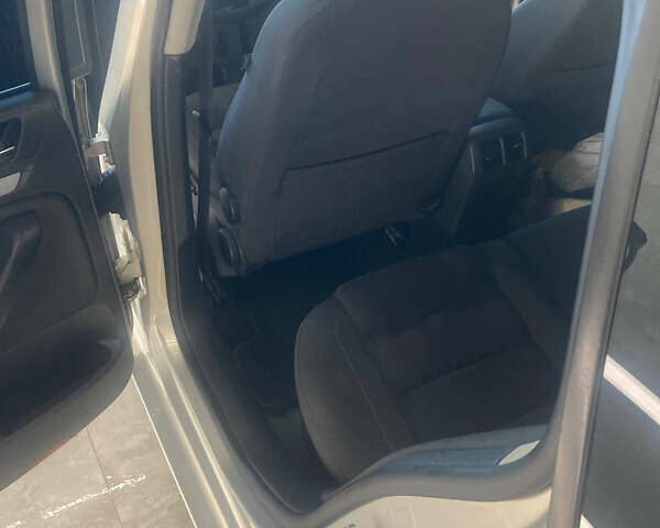 Серый Фольксваген Гольф, объемом двигателя 1.6 л и пробегом 250 тыс. км за 9600 $, фото 15 на Automoto.ua