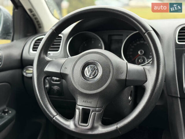 Серый Фольксваген Гольф, объемом двигателя 1.6 л и пробегом 298 тыс. км за 6550 $, фото 29 на Automoto.ua