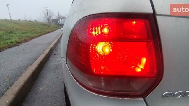 Сірий Фольксваген Гольф, об'ємом двигуна 2 л та пробігом 245 тис. км за 6400 $, фото 11 на Automoto.ua