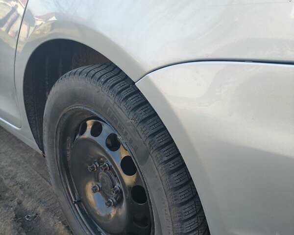 Серый Фольксваген Гольф, объемом двигателя 1.6 л и пробегом 267 тыс. км за 7500 $, фото 9 на Automoto.ua