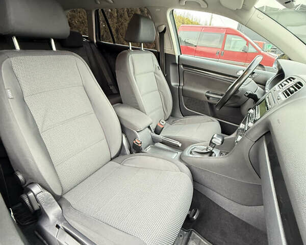 Серый Фольксваген Гольф, объемом двигателя 1.6 л и пробегом 277 тыс. км за 7700 $, фото 19 на Automoto.ua