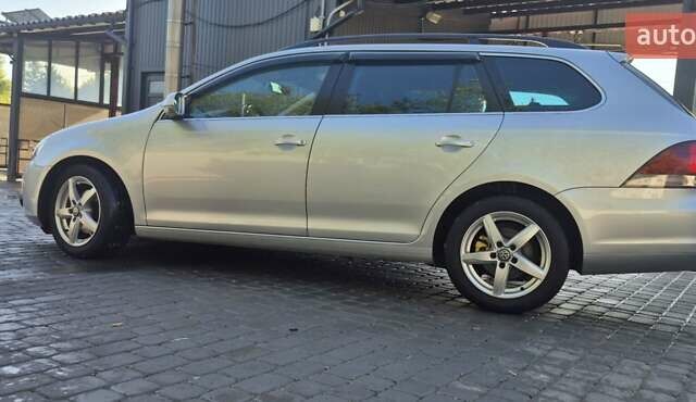 Серый Фольксваген Гольф, объемом двигателя 1.6 л и пробегом 285 тыс. км за 7000 $, фото 16 на Automoto.ua