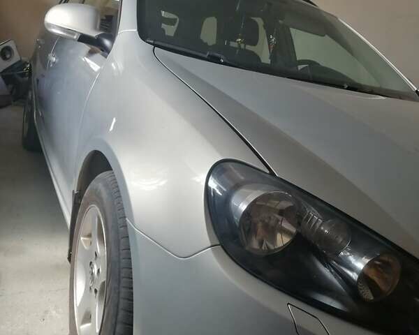 Серый Фольксваген Гольф, объемом двигателя 1.39 л и пробегом 233 тыс. км за 7500 $, фото 2 на Automoto.ua