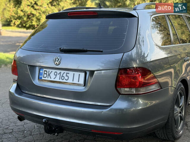 Фольксваген Гольф 2010 у Рівному на Automoto.ua Сірий Фольксваген Гольф, об'ємом двигуна 1.6 л та пробігом 299 тис. км за 6700 $, фото 20 на Automoto.ua