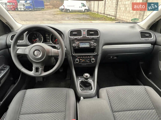 Сірий Фольксваген Гольф, об'ємом двигуна 1.39 л та пробігом 180 тис. км за 5999 $, фото 25 на Automoto.ua
