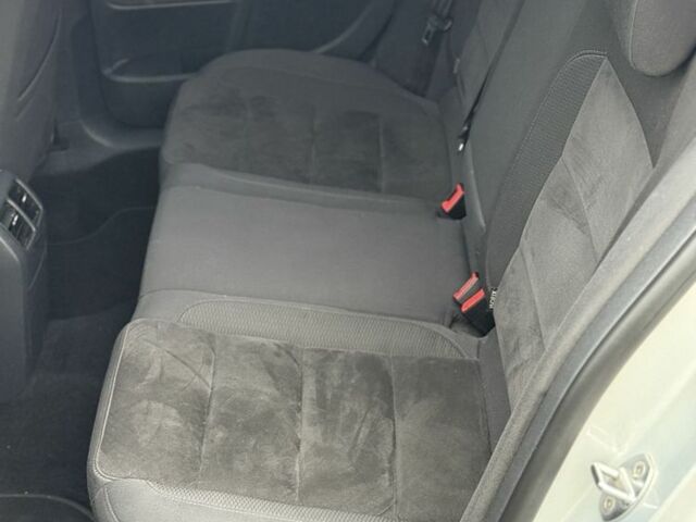 Сірий Фольксваген Гольф, об'ємом двигуна 1.6 л та пробігом 184 тис. км за 7000 $, фото 11 на Automoto.ua