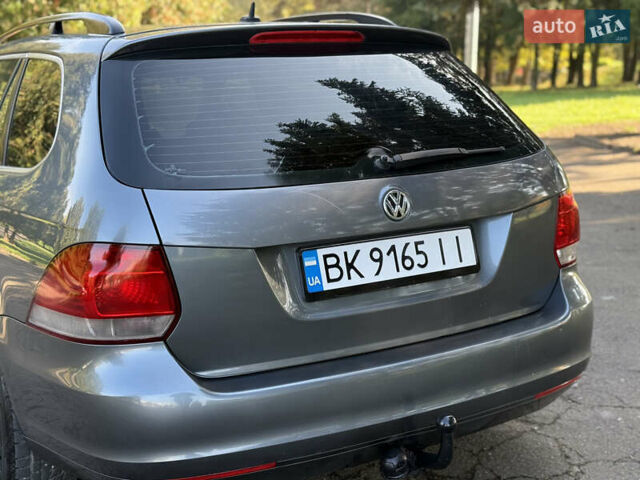 Фольксваген Гольф 2010 у Рівному на Automoto.ua Сірий Фольксваген Гольф, об'ємом двигуна 1.6 л та пробігом 299 тис. км за 6700 $, фото 34 на Automoto.ua