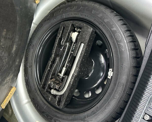 Серый Фольксваген Гольф, объемом двигателя 1.6 л и пробегом 202 тыс. км за 7399 $, фото 33 на Automoto.ua