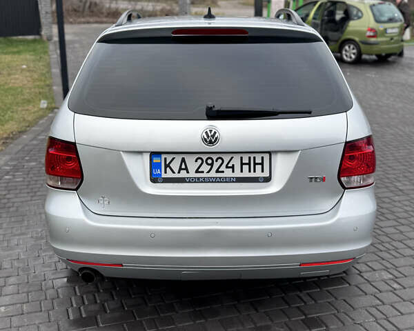 Сірий Фольксваген Гольф, об'ємом двигуна 1.6 л та пробігом 241 тис. км за 7099 $, фото 4 на Automoto.ua