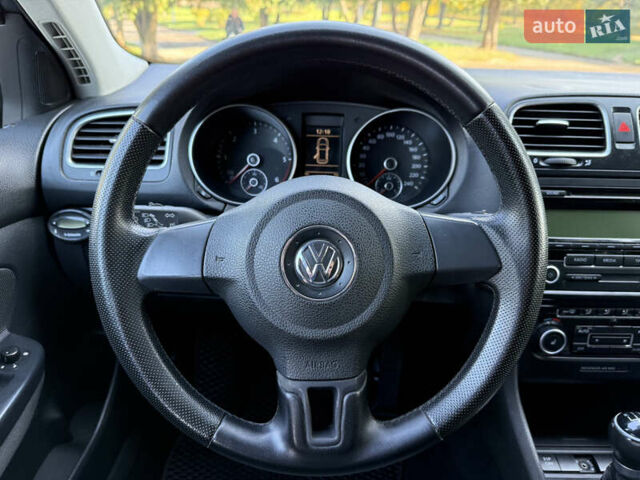 Фольксваген Гольф 2010 у Рівному на Automoto.ua Сірий Фольксваген Гольф, об'ємом двигуна 1.6 л та пробігом 299 тис. км за 6700 $, фото 36 на Automoto.ua