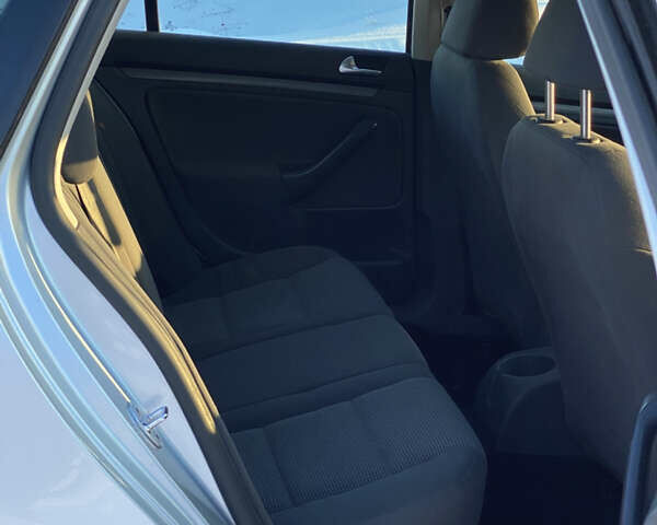 Серый Фольксваген Гольф, объемом двигателя 1.6 л и пробегом 158 тыс. км за 5950 $, фото 16 на Automoto.ua