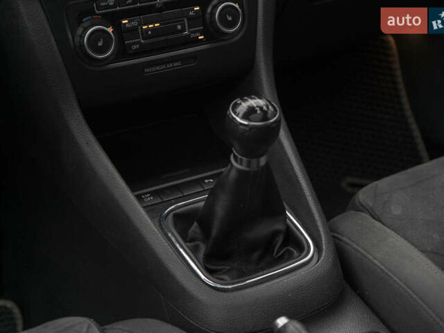 Серый Фольксваген Гольф, объемом двигателя 1.39 л и пробегом 205 тыс. км за 6300 $, фото 16 на Automoto.ua