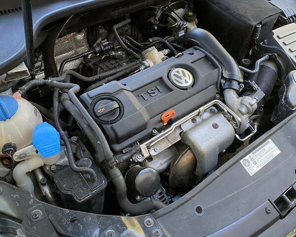 Серый Фольксваген Гольф, объемом двигателя 1.39 л и пробегом 235 тыс. км за 8500 $, фото 11 на Automoto.ua