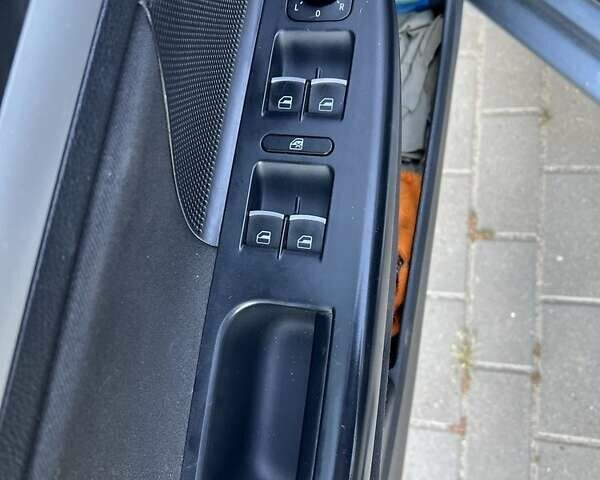 Сірий Фольксваген Гольф, об'ємом двигуна 1.6 л та пробігом 254 тис. км за 7500 $, фото 19 на Automoto.ua