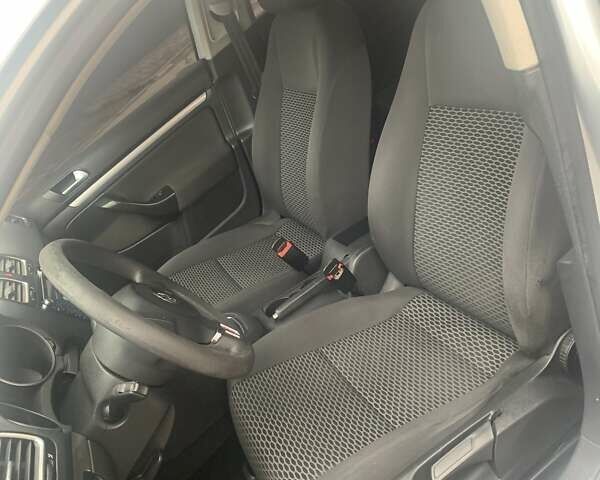 Серый Фольксваген Гольф, объемом двигателя 1.6 л и пробегом 262 тыс. км за 6750 $, фото 20 на Automoto.ua