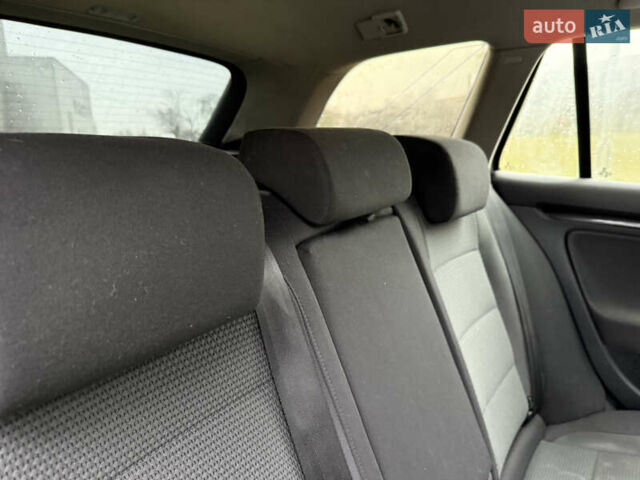 Серый Фольксваген Гольф, объемом двигателя 1.6 л и пробегом 298 тыс. км за 6550 $, фото 55 на Automoto.ua