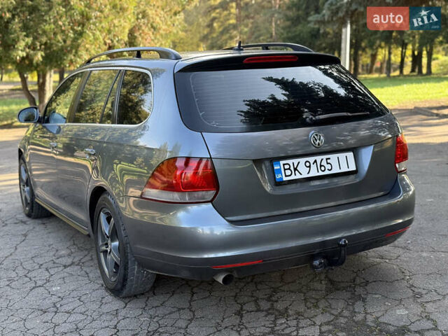 Фольксваген Гольф 2010 у Рівному на Automoto.ua Сірий Фольксваген Гольф, об'ємом двигуна 1.6 л та пробігом 299 тис. км за 6700 $, фото 23 на Automoto.ua