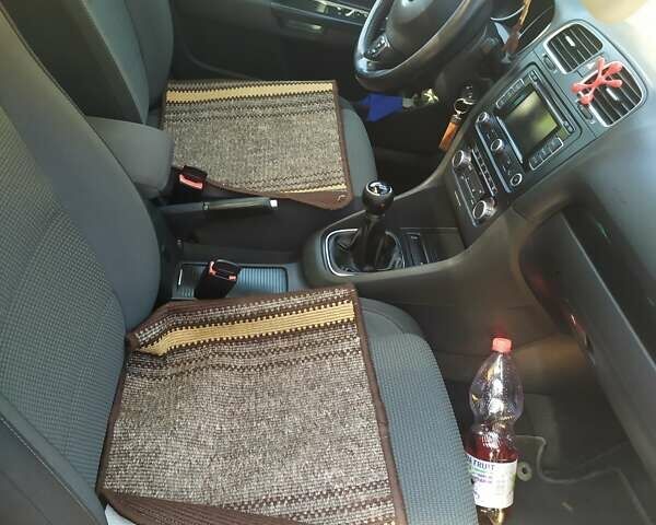 Серый Фольксваген Гольф, объемом двигателя 1.6 л и пробегом 204 тыс. км за 7500 $, фото 10 на Automoto.ua