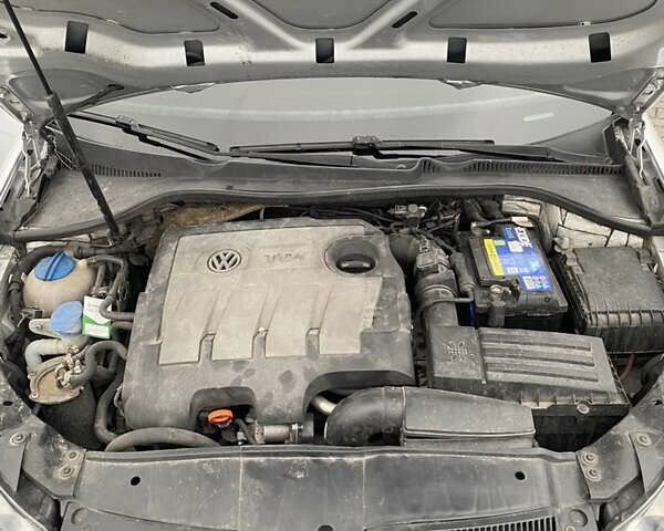 Серый Фольксваген Гольф, объемом двигателя 1.6 л и пробегом 360 тыс. км за 6800 $, фото 11 на Automoto.ua