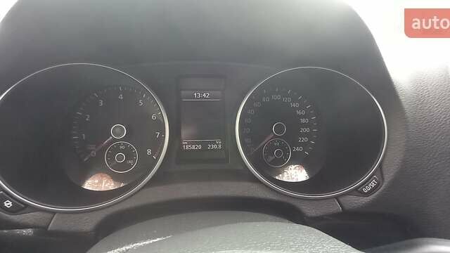 Серый Фольксваген Гольф, объемом двигателя 1.39 л и пробегом 186 тыс. км за 8100 $, фото 3 на Automoto.ua