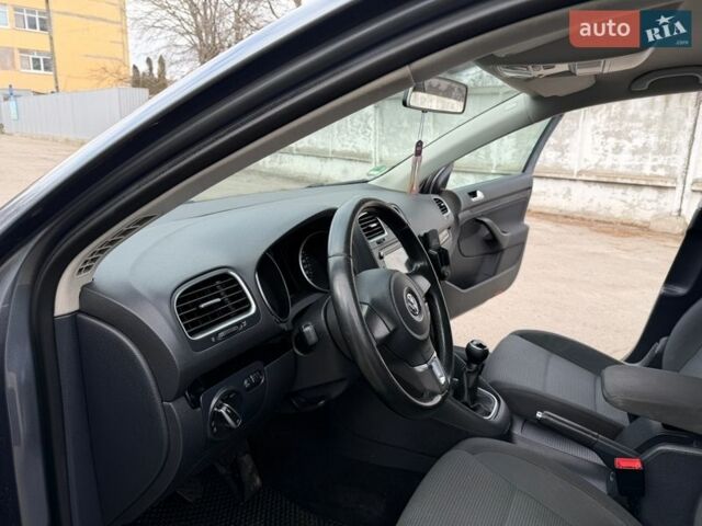 Серый Фольксваген Гольф, объемом двигателя 1.6 л и пробегом 249 тыс. км за 7999 $, фото 16 на Automoto.ua