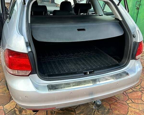 Серый Фольксваген Гольф, объемом двигателя 1.6 л и пробегом 231 тыс. км за 7500 $, фото 5 на Automoto.ua