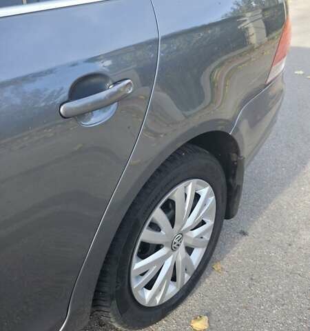 Серый Фольксваген Гольф, объемом двигателя 1.6 л и пробегом 334 тыс. км за 8799 $, фото 14 на Automoto.ua