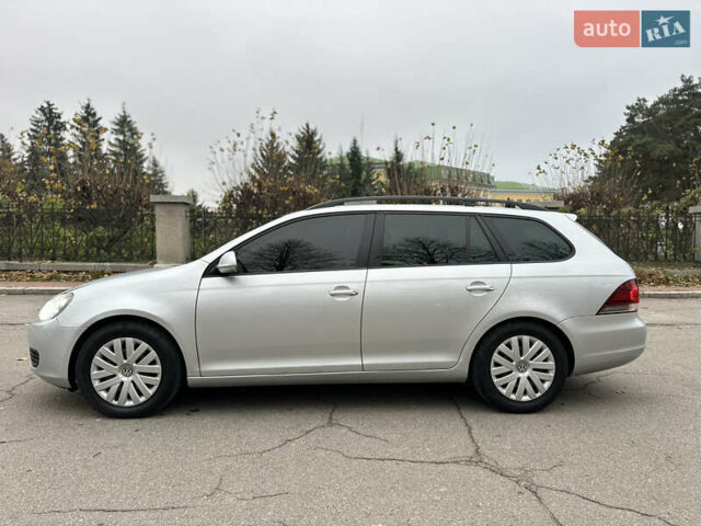 Серый Фольксваген Гольф, объемом двигателя 1.6 л и пробегом 230 тыс. км за 7300 $, фото 18 на Automoto.ua