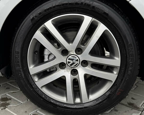 Серый Фольксваген Гольф, объемом двигателя 1.4 л и пробегом 196 тыс. км за 7800 $, фото 76 на Automoto.ua