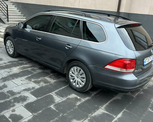 Серый Фольксваген Гольф, объемом двигателя 1.6 л и пробегом 282 тыс. км за 7300 $, фото 1 на Automoto.ua