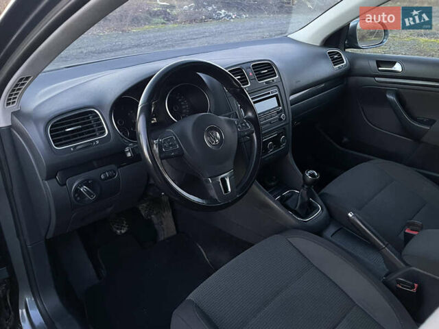 Сірий Фольксваген Гольф, об'ємом двигуна 1.6 л та пробігом 257 тис. км за 7400 $, фото 8 на Automoto.ua