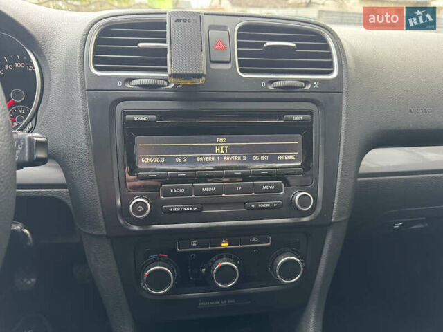 Серый Фольксваген Гольф, объемом двигателя 1.6 л и пробегом 396 тыс. км за 6300 $, фото 19 на Automoto.ua