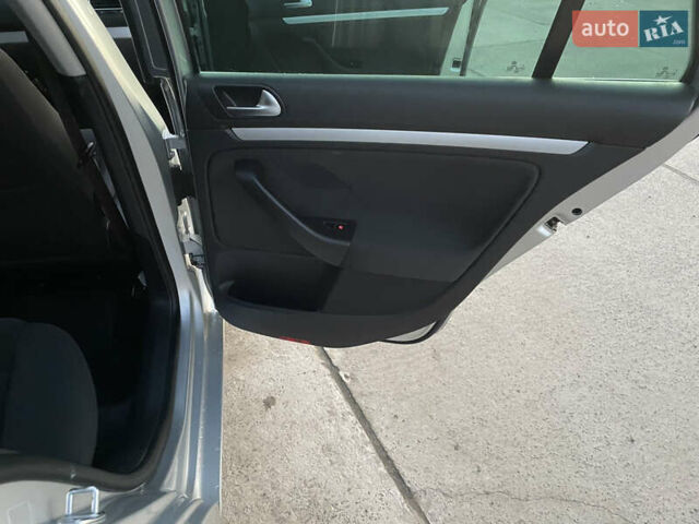 Серый Фольксваген Гольф, объемом двигателя 2 л и пробегом 221 тыс. км за 8699 $, фото 104 на Automoto.ua
