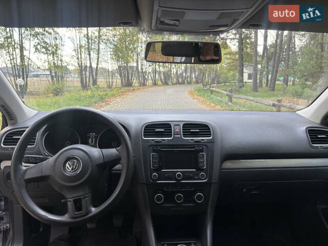 Серый Фольксваген Гольф, объемом двигателя 1.6 л и пробегом 235 тыс. км за 7750 $, фото 12 на Automoto.ua