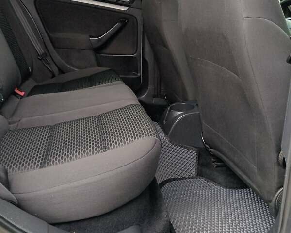 Сірий Фольксваген Гольф, об'ємом двигуна 1.6 л та пробігом 257 тис. км за 7600 $, фото 12 на Automoto.ua