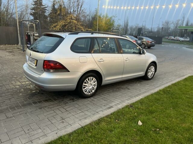 Серый Фольксваген Гольф, объемом двигателя 1.6 л и пробегом 225 тыс. км за 7100 $, фото 5 на Automoto.ua