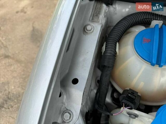 Сірий Фольксваген Гольф, об'ємом двигуна 1.6 л та пробігом 225 тис. км за 8350 $, фото 64 на Automoto.ua