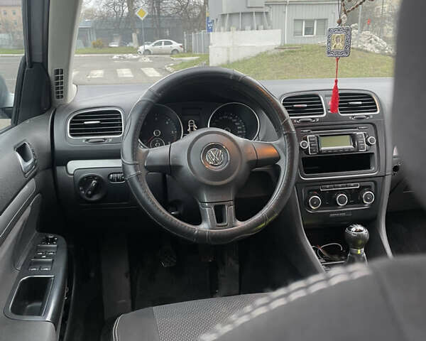 Серый Фольксваген Гольф, объемом двигателя 1.6 л и пробегом 222 тыс. км за 6700 $, фото 14 на Automoto.ua