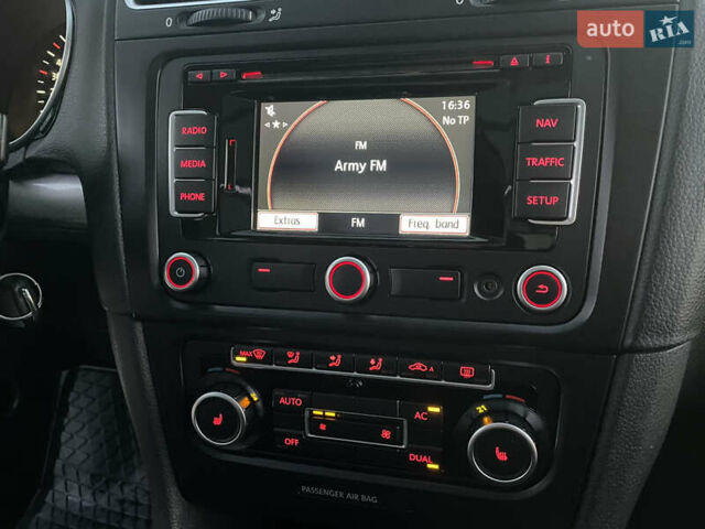 Серый Фольксваген Гольф, объемом двигателя 2 л и пробегом 221 тыс. км за 8699 $, фото 83 на Automoto.ua