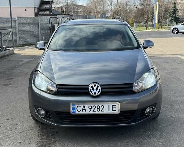 Серый Фольксваген Гольф, объемом двигателя 1.6 л и пробегом 276 тыс. км за 7600 $, фото 1 на Automoto.ua