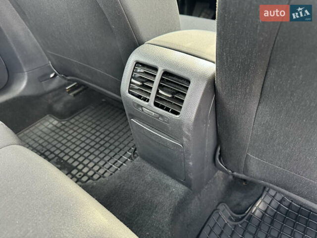 Сірий Фольксваген Гольф, об'ємом двигуна 1.6 л та пробігом 225 тис. км за 8350 $, фото 36 на Automoto.ua