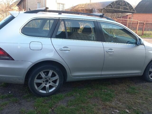 Серый Фольксваген Гольф, объемом двигателя 1.6 л и пробегом 348 тыс. км за 7000 $, фото 1 на Automoto.ua