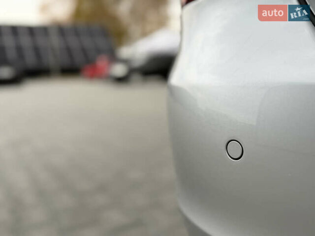 Серый Фольксваген Гольф, объемом двигателя 1.4 л и пробегом 196 тыс. км за 7800 $, фото 18 на Automoto.ua