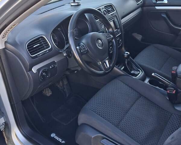 Сірий Фольксваген Гольф, об'ємом двигуна 1.6 л та пробігом 249 тис. км за 7650 $, фото 1 на Automoto.ua